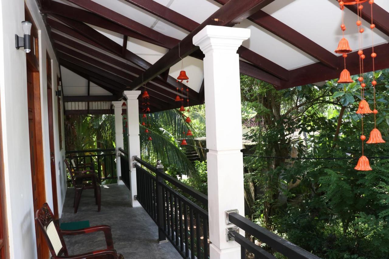 Great yeheni villa Hikkaduwa Exterior foto